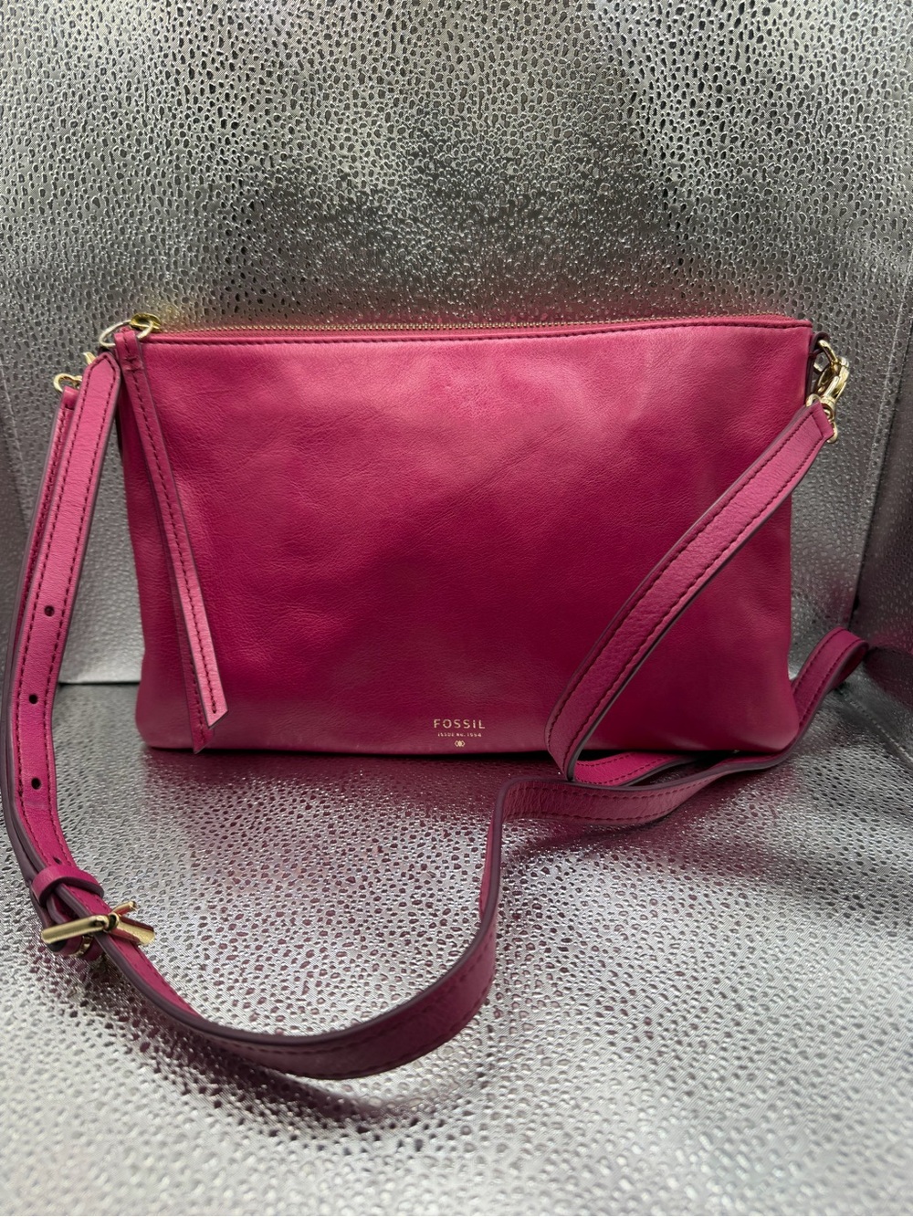 Fossil Sydney Crossbody Bag - Fuchsia Pink Leather - Excellent Condition